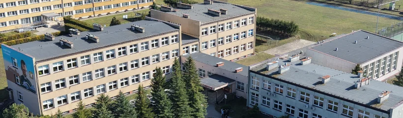 Panorama Zespołu Szkół w Iwoniczu